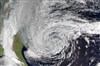 تصویر  مرگ ۵ نفر؛ اولین تلفات طوفان سندی در نیویورک+ تصویری ماهواره ای از سوپر طوفان
