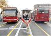 تصویر برخورد شدید دو اتوبوس تندرو در خیابان ولیعصر تهران 