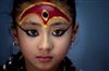 تصویر رفتار بسیار عجیب مردم نپال با دختران 16 ساله