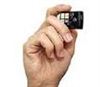 تصویر کوچکترین دوربین عکاسی با قابلیت تعویض لنز جهان به اندازه یک جاسوئیچی! / عکس