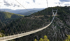 تصویر افتتاح طولانی‌ترین پل معلق عابر پیاده جهان در پرتغال