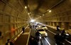 تصویر جریمه روزانه 650 راننده متخلف در تونل توحید