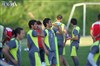 تصویر بازیکن تیم ملی را دستبند به دست از اردوی تراکتورسازی بردند 