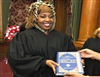 تصویر زن مسلمان سیاهپوست آمریکایی به عنوان قاضی در نیویورک به قرآن قسم خورد